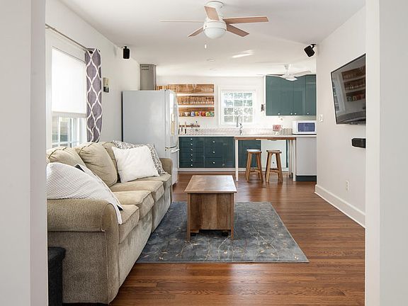 4th image of 3106 Orchard Ave