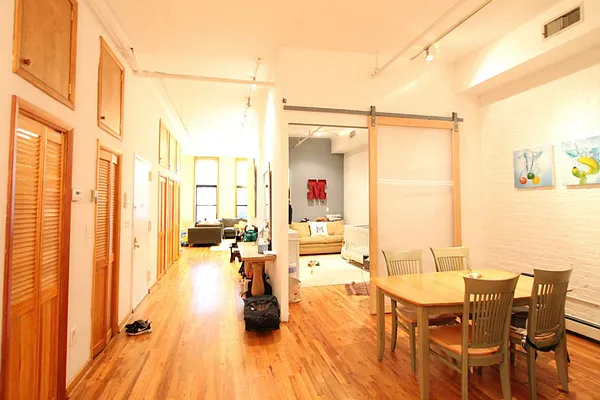 Rented by Level Group | media 13