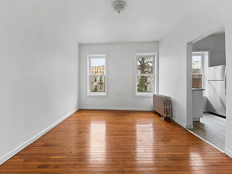 2251 Church Ave #3R — Photo 2