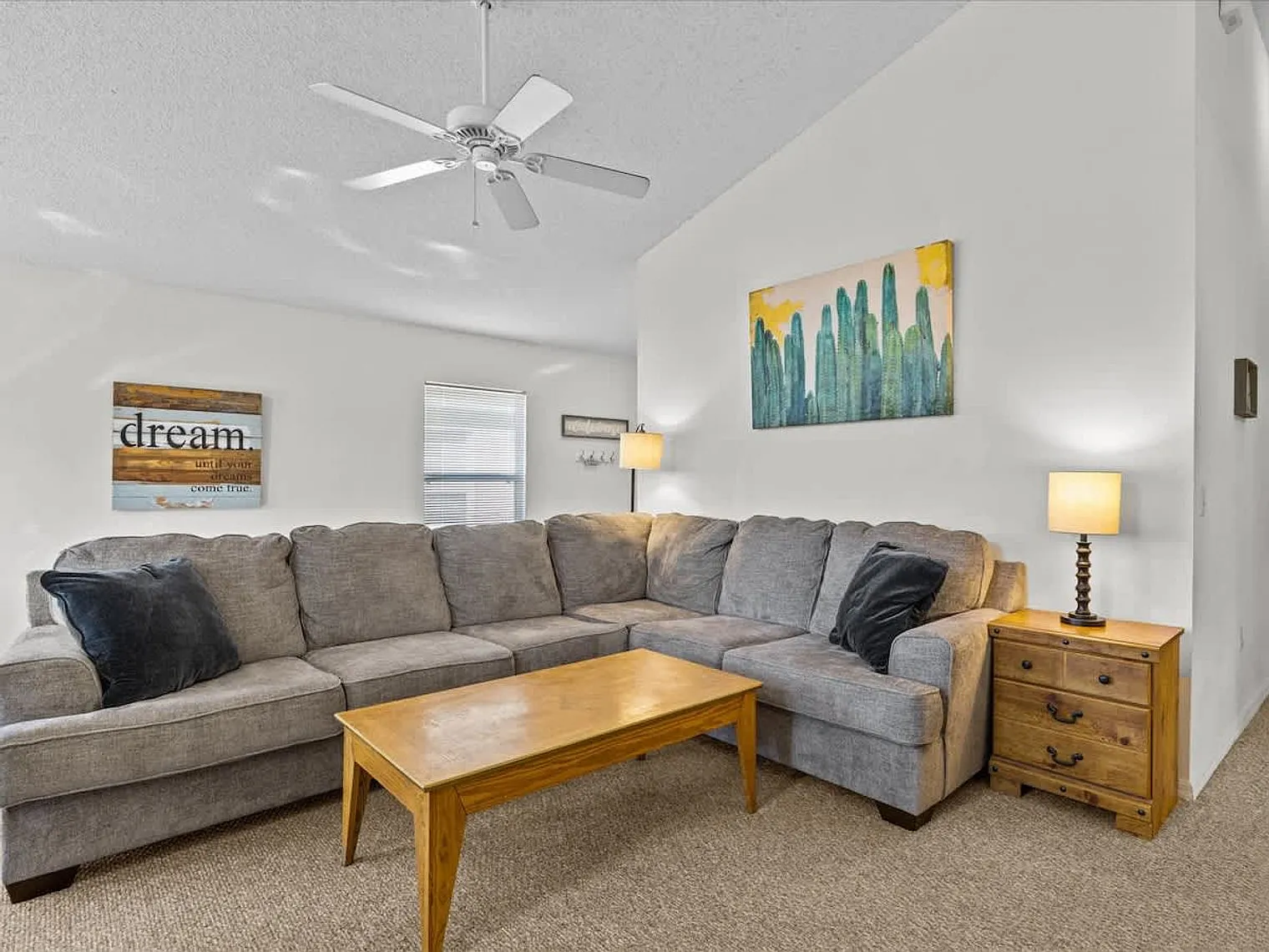 3 bed, 2.0 bath, 1119 sqft, $6,176 — Photo 3