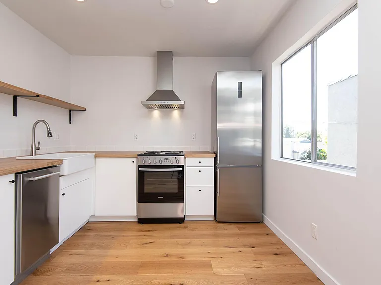 5935 Chula Vista Way #204 — Photo 9
