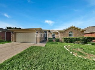 8010 Mourning Dove Dr, Arlington, TX 76002