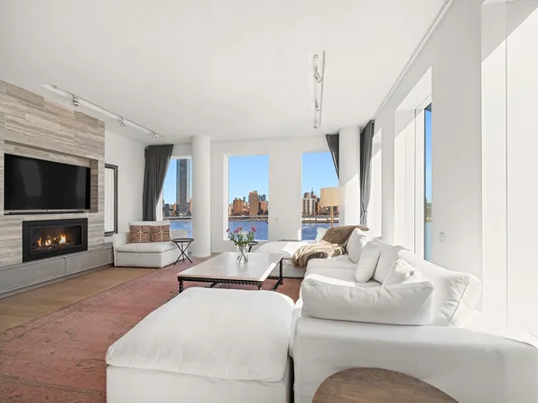 1 John Street image 2 of 17