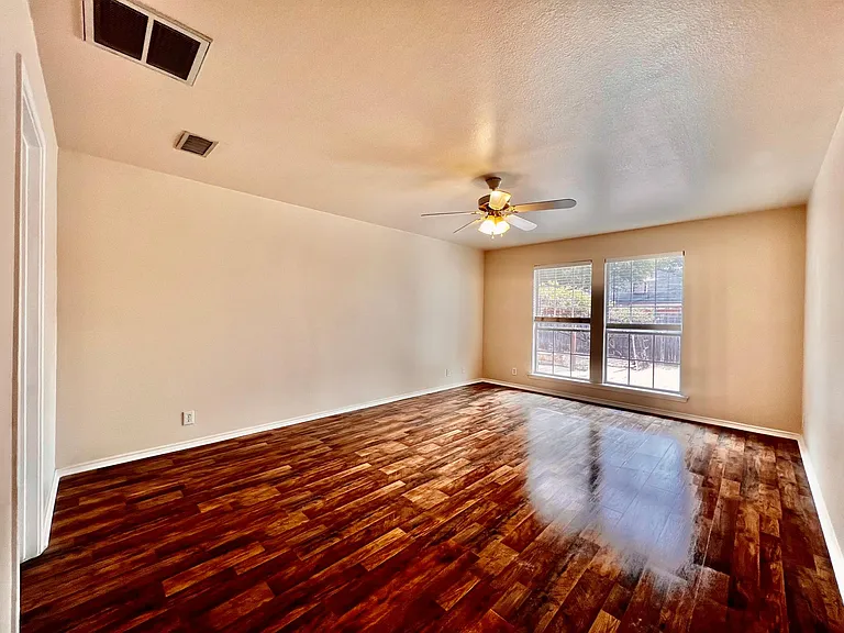 2905 Bluebird Ln — Photo 14