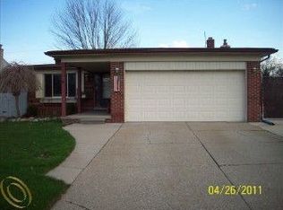 13818 Riverwood Dr, Sterling Heights, MI 48312