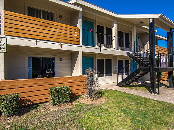 2nd image of 601 Bellaire Dr APT 217