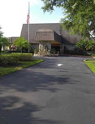 2nd image of 223 Briarwood Cir #2-11