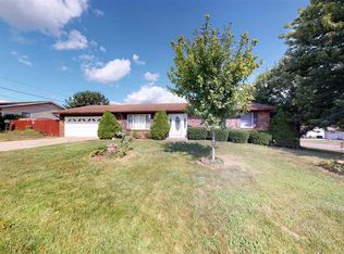 2701 N 12th St, Clinton, IA 52732