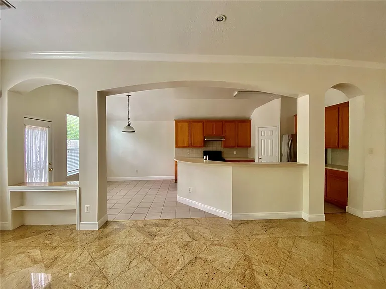 10323 Stanbrook Dr — Photo 24