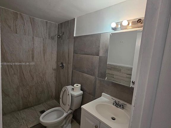 2nd image of 4732 SW 33rd Ave