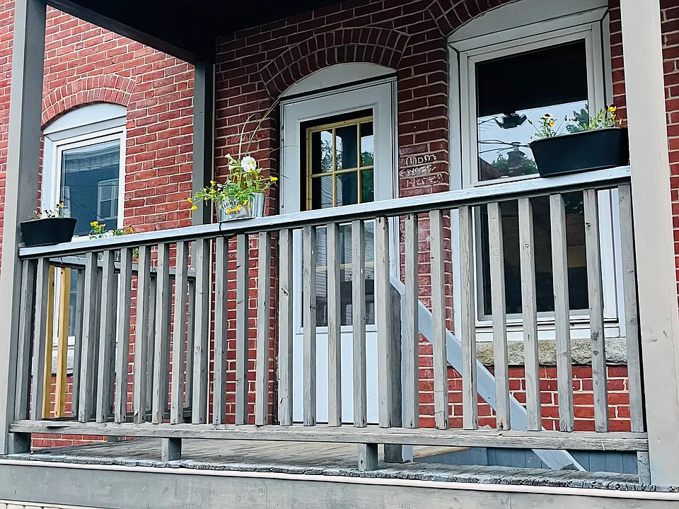 322 Waldo St #2B
