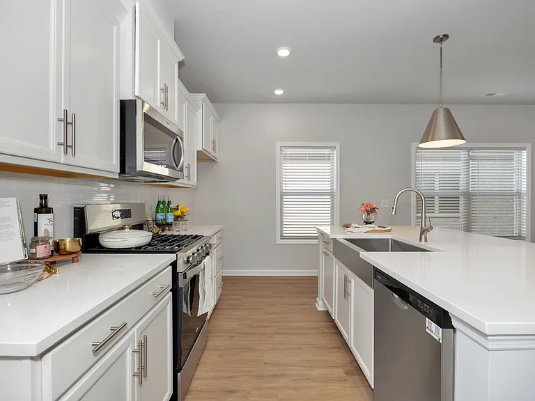 17387 Chelsea St — Photo 10
