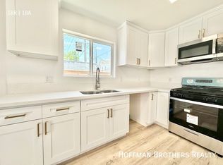 5720 S Manhattan Pl, Los Angeles, CA 90062