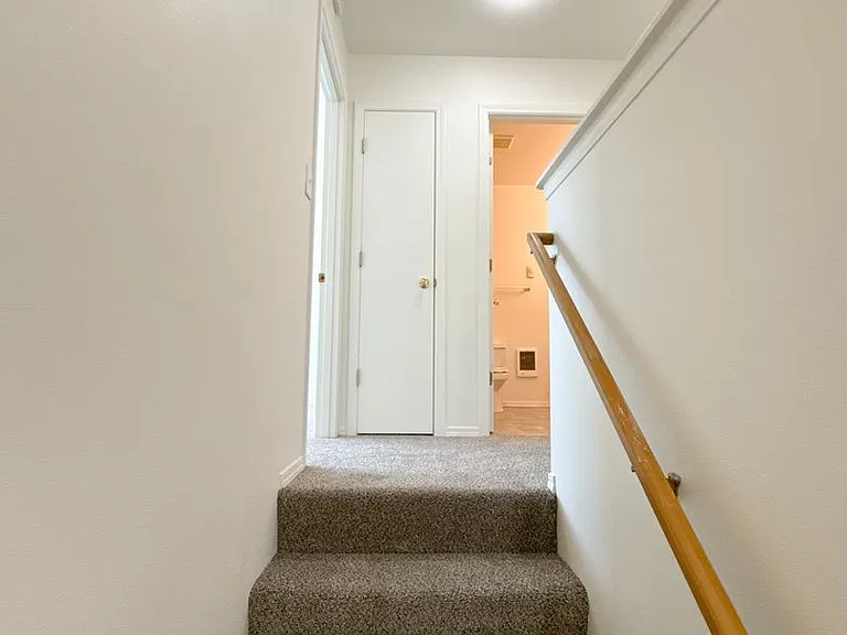 5481-5483 Glenridge Way #5485 — Photo 19