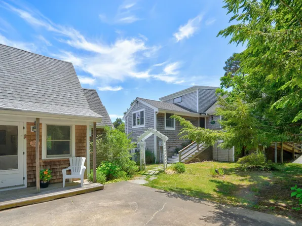 188 Vineyard Meadow Farms Road, West Tisbury, MA 02575