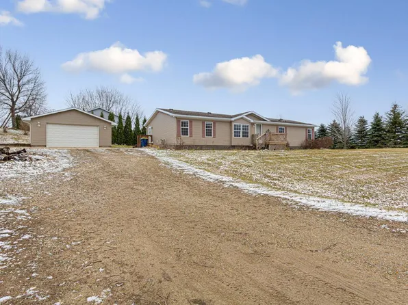 20735 Cedar Lake Trl, Morristown, MN 55052