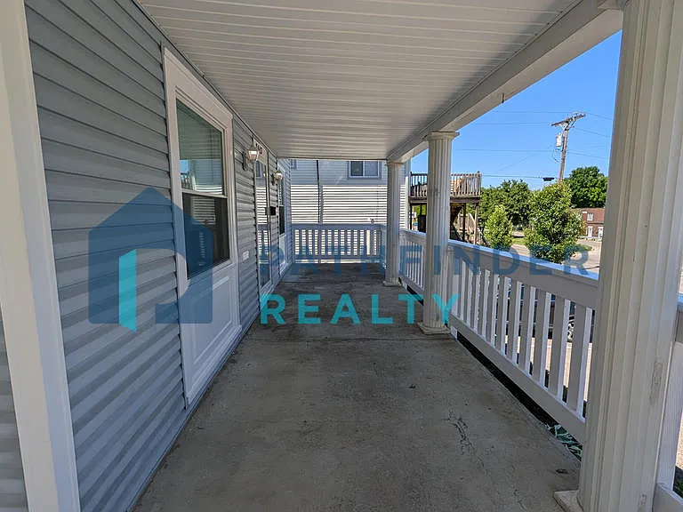 2443 S Dixie Dr — Photo 4