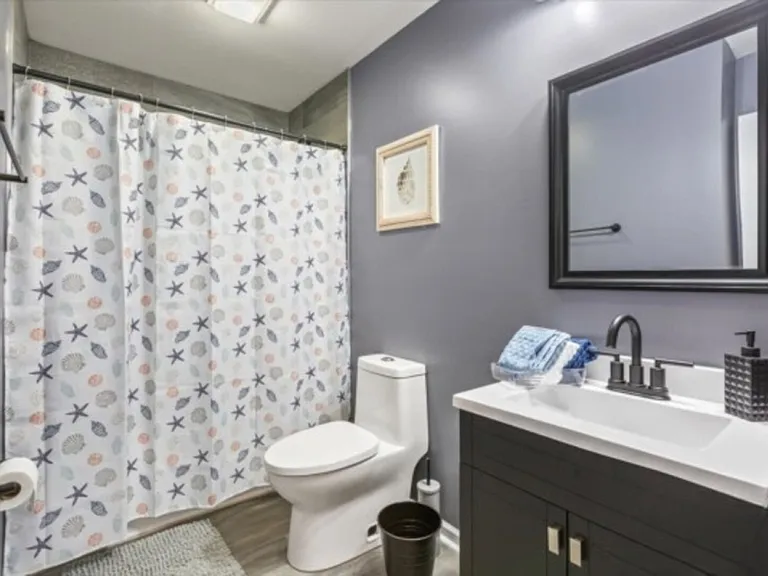 N Lakeview Dr — Photo 14