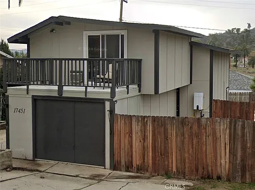 17451 Bromley Ave Photo 1