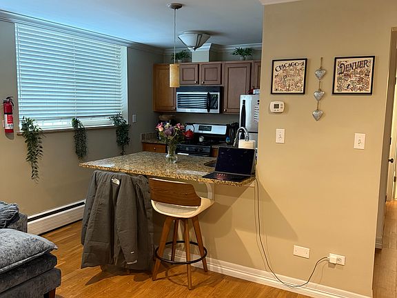 2nd image of 1330 Race St APT 001