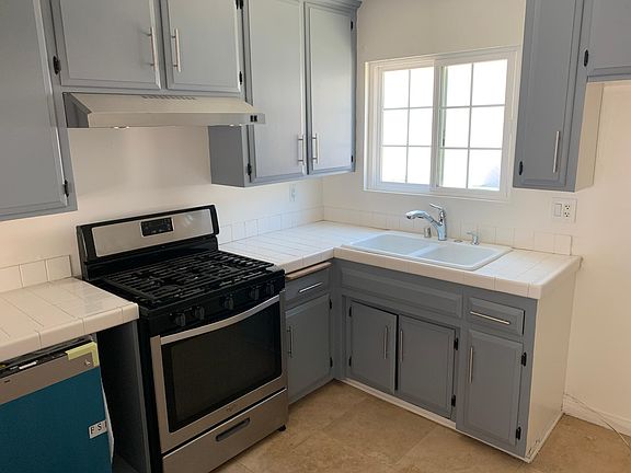 2nd image of 980 W Battery St