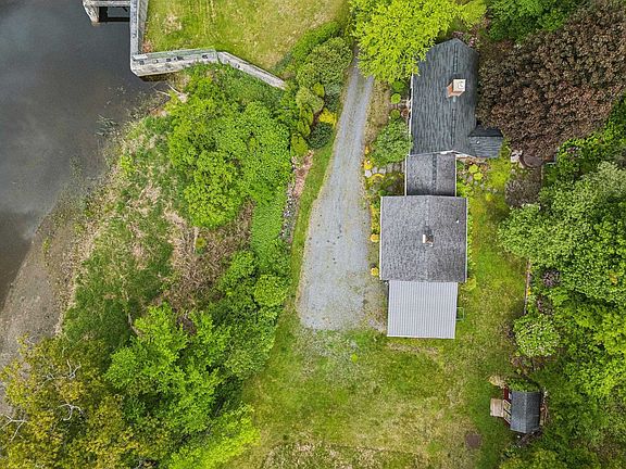 4th image of 351 Plains Road