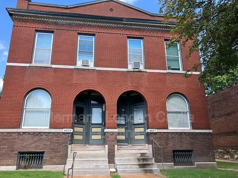 1 bed, 1.0 bath, 834 sqft, $750 — Photo 1