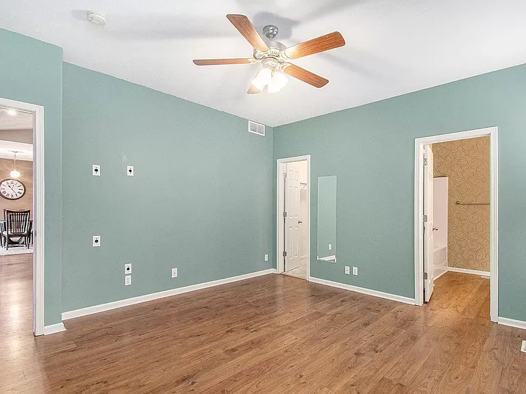 4722 S 194th Ave — Photo 14