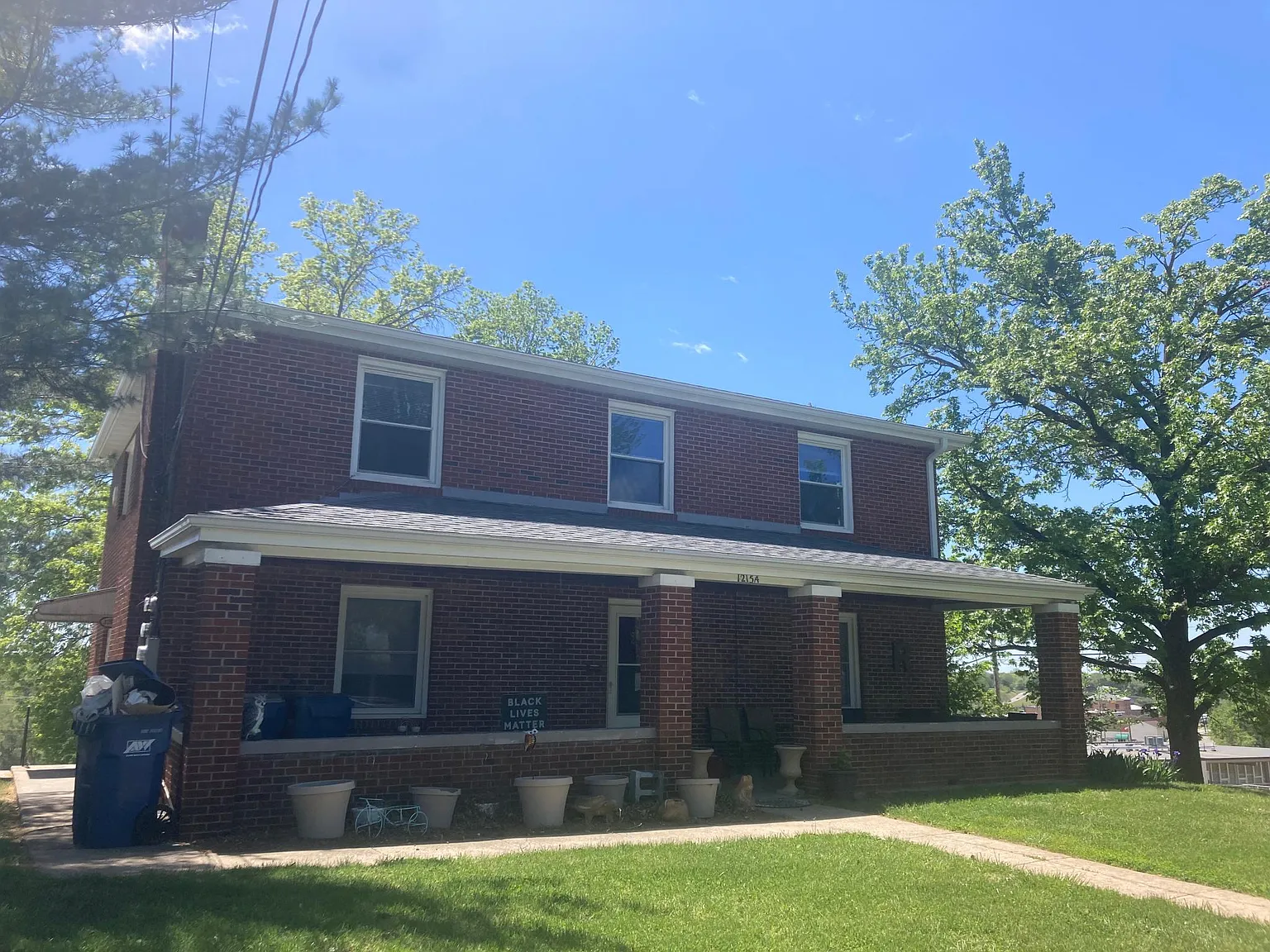 1215 W Miller St — Photo 1
