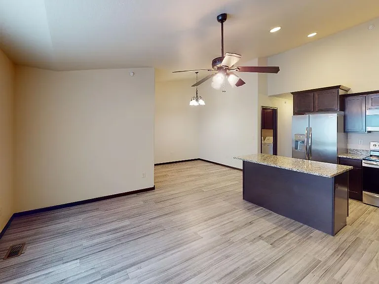 4 Plex #4 — Photo 2