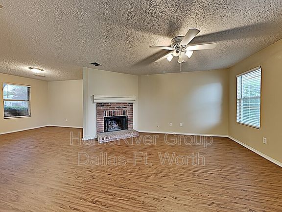 3rd image of 4516 Willow Way Dr