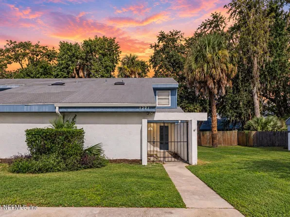 1221 SONGBIRD Lane, Jacksonville, FL 32233