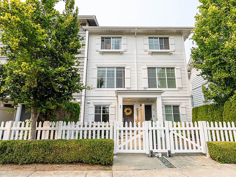 1st image of 16228 16th Ave #11