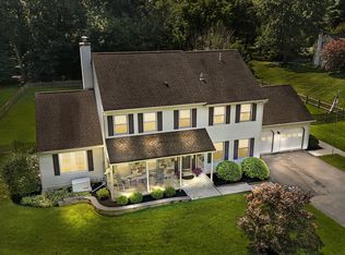 275 W Sandy Ridge Rd, Doylestown, PA 18901