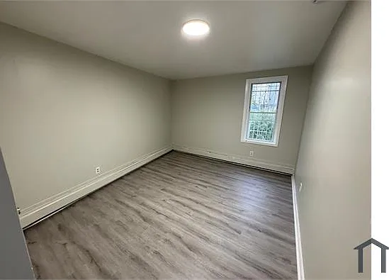 809 Summer Ave #1 — Photo 4