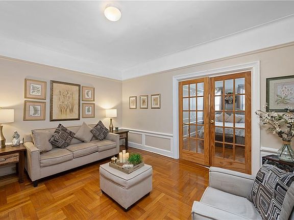 2nd image of 325 Marine Ave APT C3