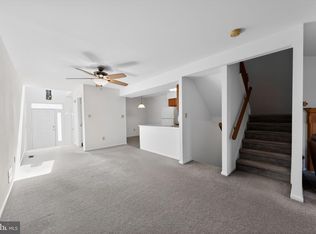 8 O'Rourke Ct, Newark, DE 19702