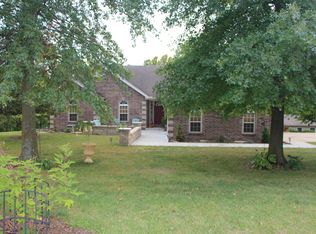 16595 Oak Ridge Rd, Boonville, MO 65233