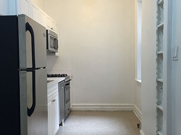 2nd image of 645 Ocean Ave APT C8