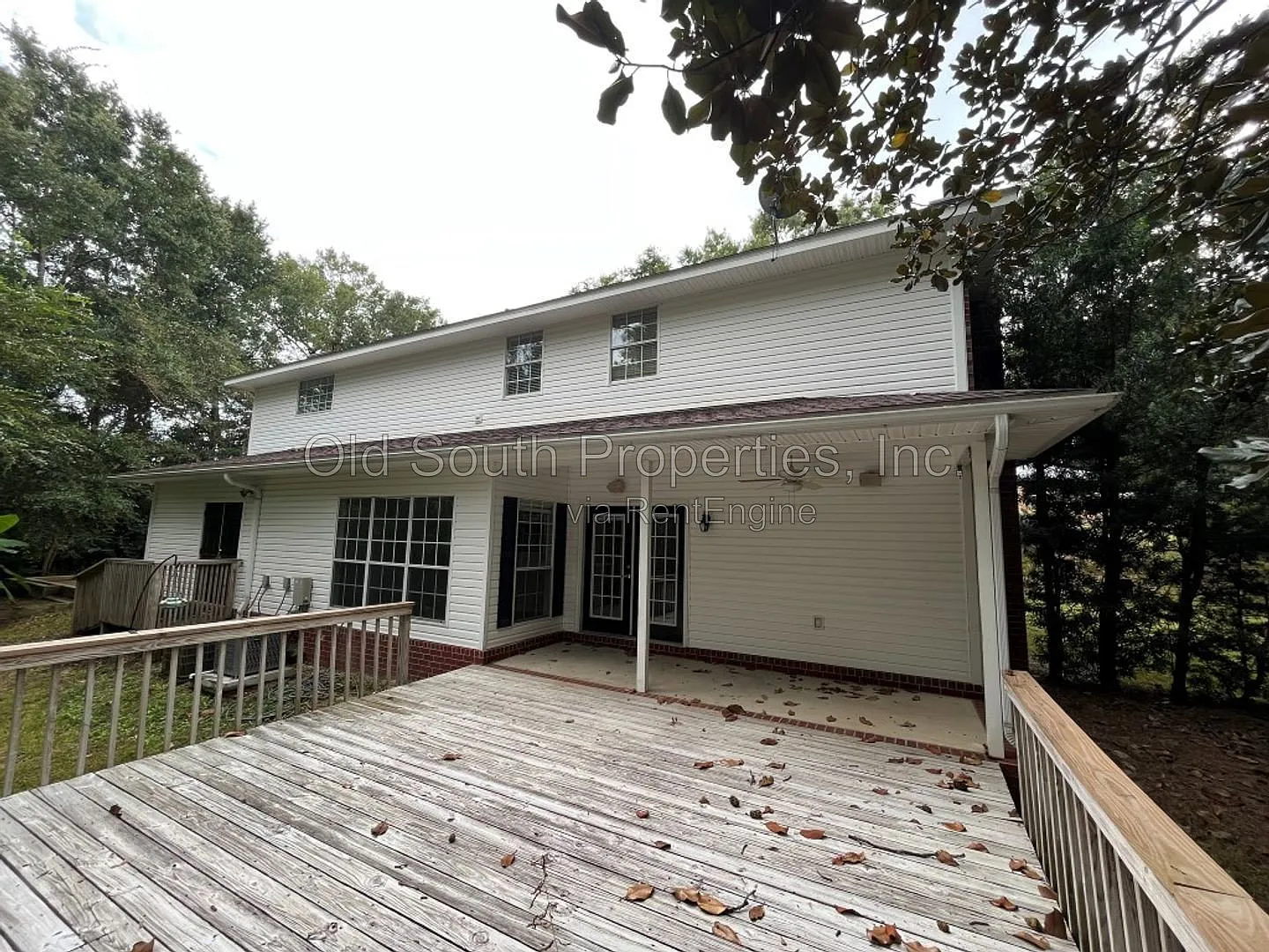 4 bed, 3.0 bath, 2446 sqft, $2,350 — Photo 3