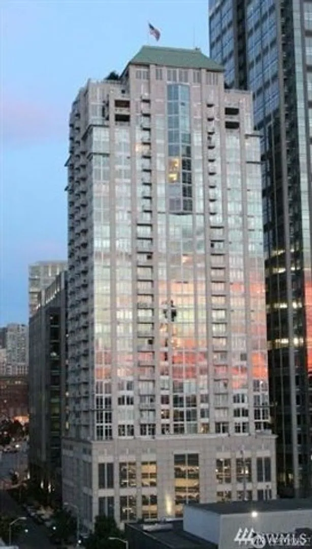 1Bd/1Ba Seattle Condo — Photo 1