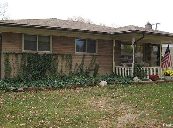 2nd image of 2117 Malvina St