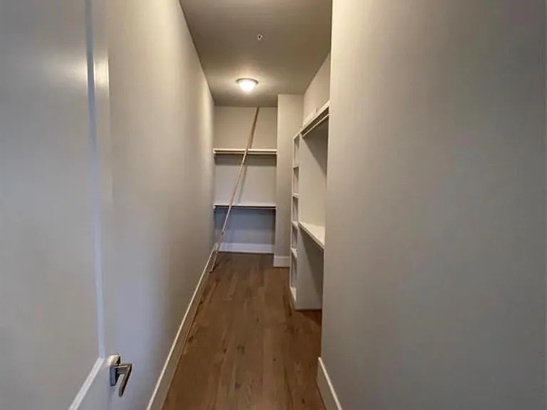 2727 Houston Ave #205 — Photo 10