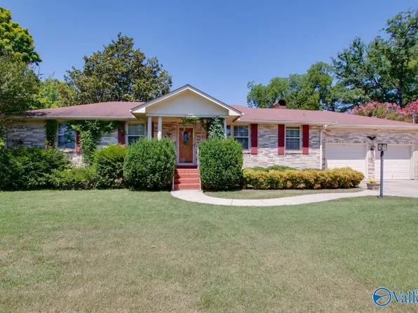 7622 Fleming Hills Dr SW, Huntsville, AL 35802