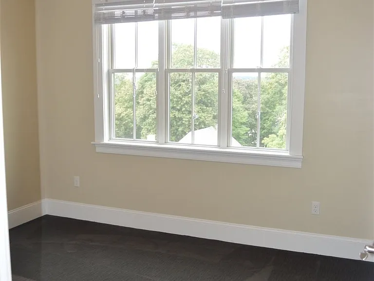 2 Silver St #15 — Photo 9