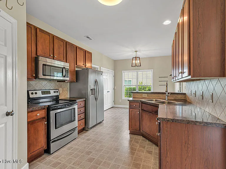 238 Silver Hills Dr — Photo 9
