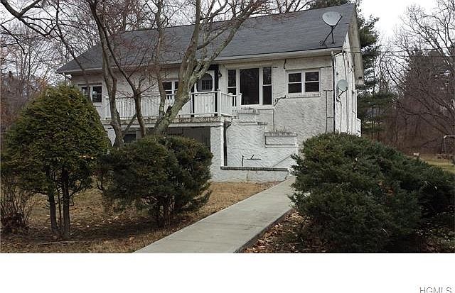 1st image of 8 Cypress Ln