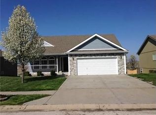 504 Briar Ln, Kearney, MO 64060