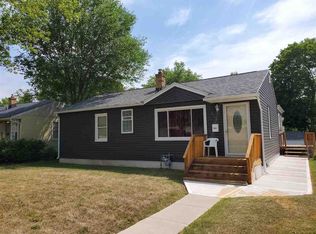 611 N Johnston Ave, Rockford, IL 61101
