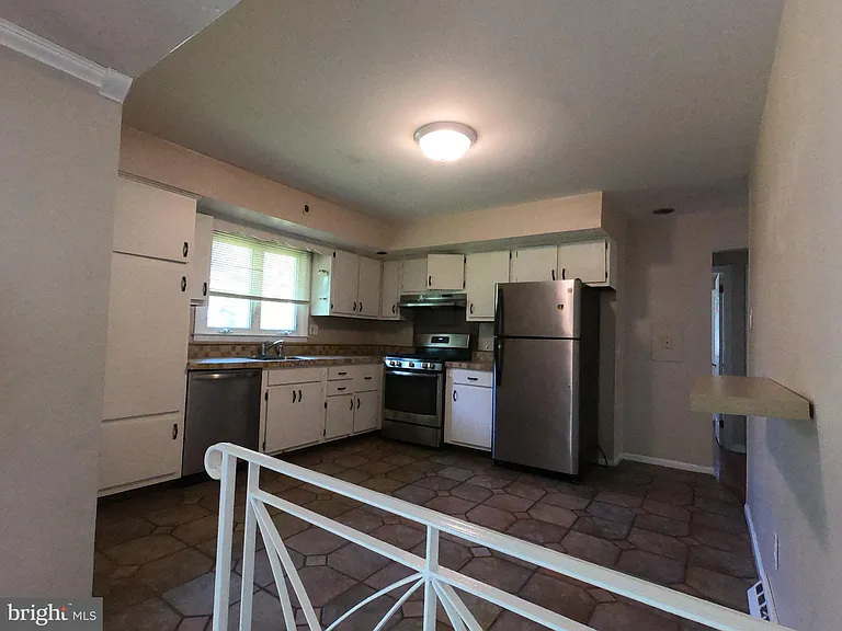 436 S Suffolk Dr — Photo 5